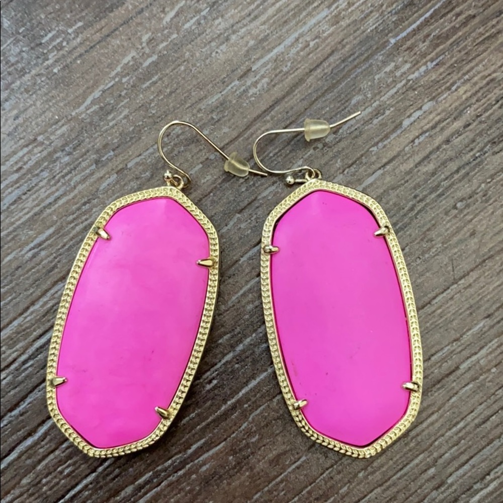 Hot Pink Kendra Scott Danielle Earrings